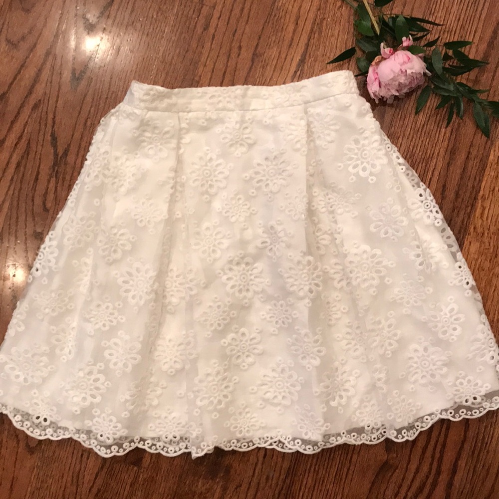 Darling White lined eyelet skirt S